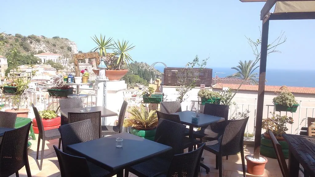 Hostel Taormina - Homstel 0*,